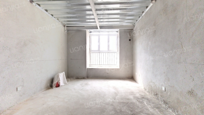 烟台毅德城二手房实景图