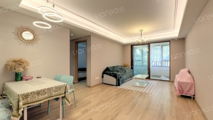 洺悦华府二手房实景图