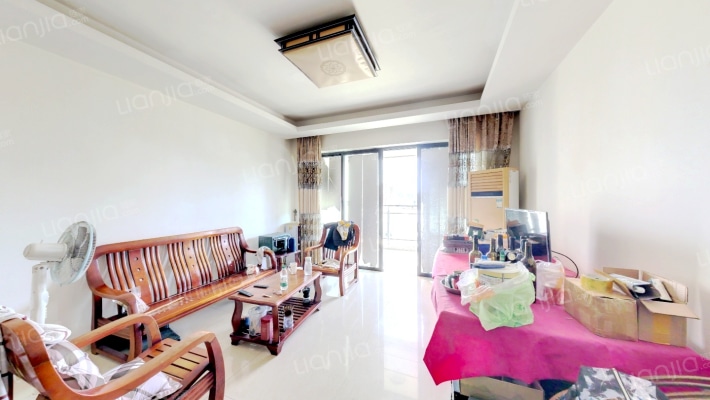 致岭假日花园二手房实景图