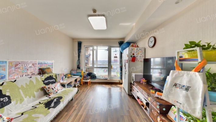 万科城市之光B区二手房实景图