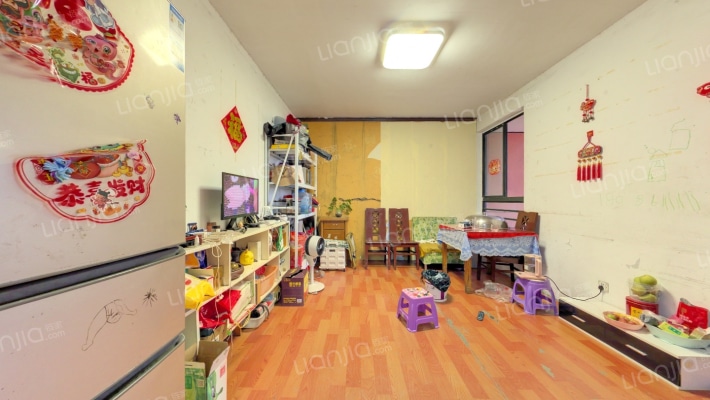 华泽新苑二手房实景图