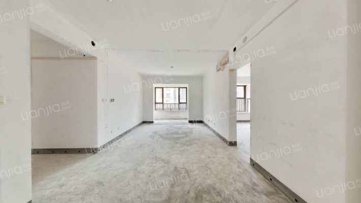 绿地IFC中央公馆二区二手房实景图