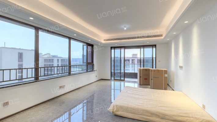 宝能凤林府二手房实景图