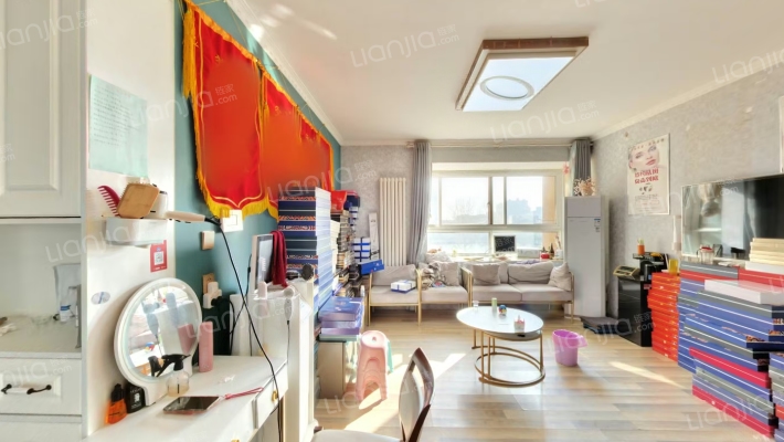 埃菲尔公馆二手房实景图