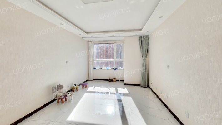 万和蓝山二手房实景图