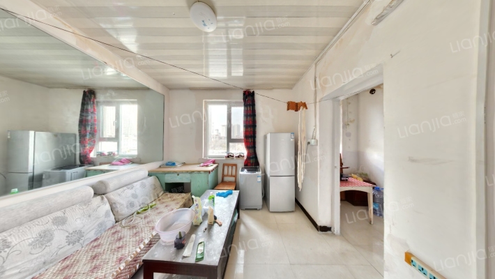 中心血站家属院二手房实景图