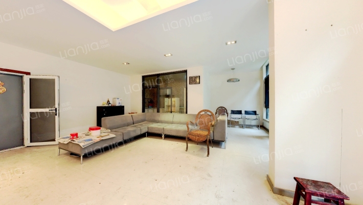 中亚水岸花都二手房实景图