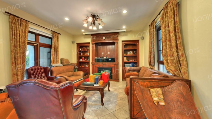 纳帕尔湾水庄二手房实景图