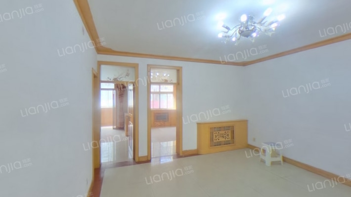 康企家属院二手房实景图