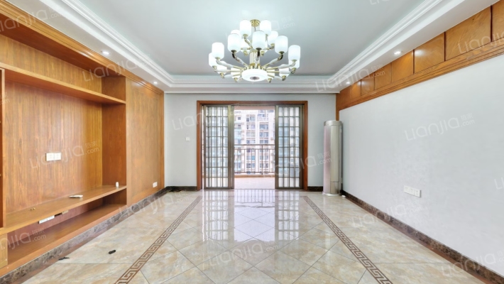 利海亚洲国际B区二手房实景图