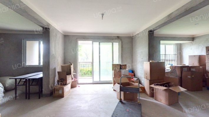 河畔名邸二手房实景图