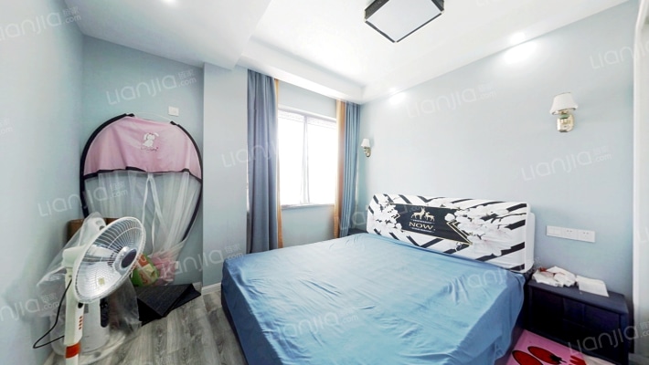 怡峰C区二手房实景图