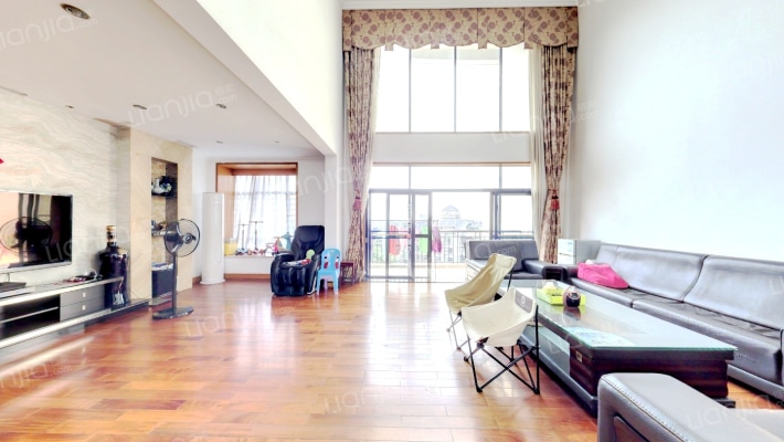 叠翠华庭二手房实景图