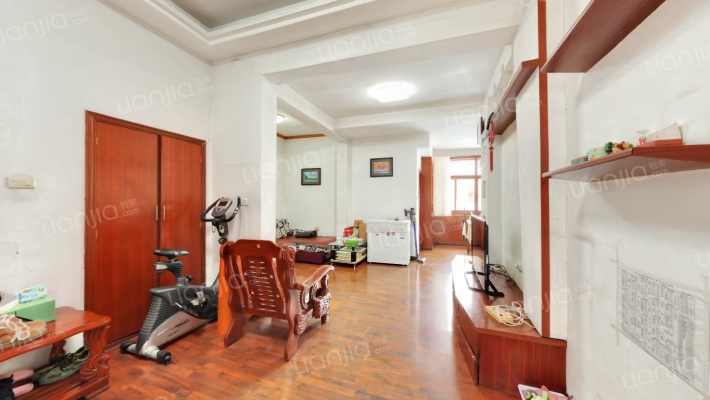 监狱管理局宿舍二手房实景图