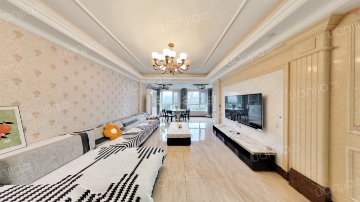 上善天成二手房实景图