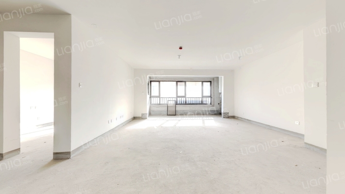 保利·盛景臺二手房实景图