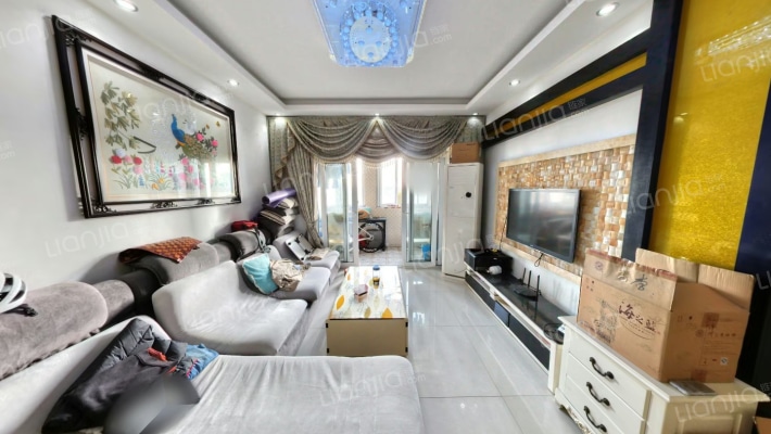 新城翡翠湾二手房实景图