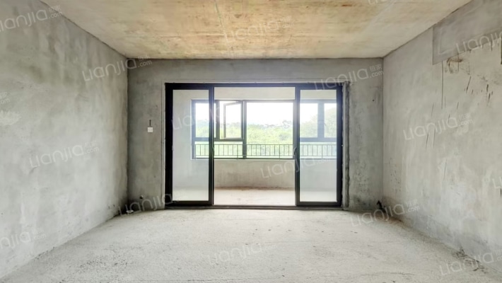 彰泰金科·博翠漓江二手房实景图