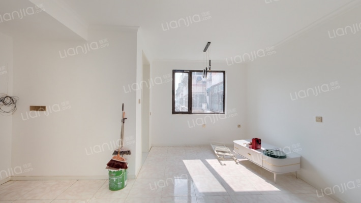 伊园小区二手房实景图