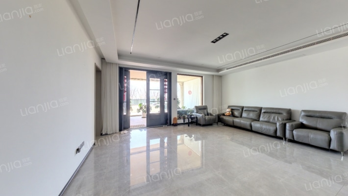 仁爱团泊湖孔雀公馆二手房实景图