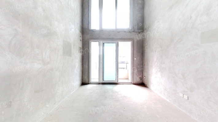 保利金香槟二手房实景图