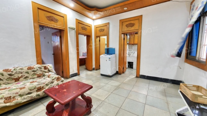 中东小区二手房实景图