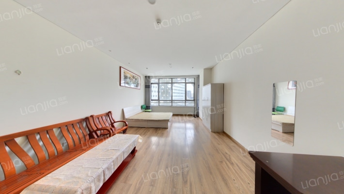 青岛蓝色中心二手房实景图