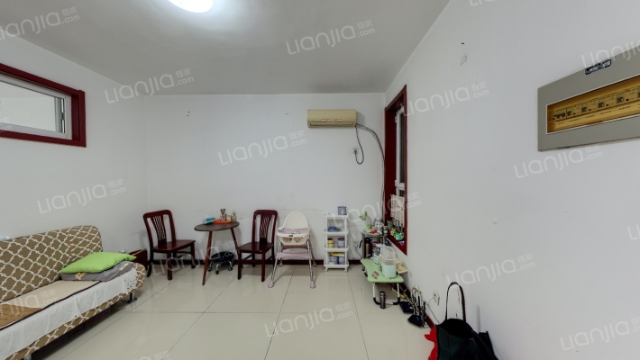 西地秀水苑二手房实景图