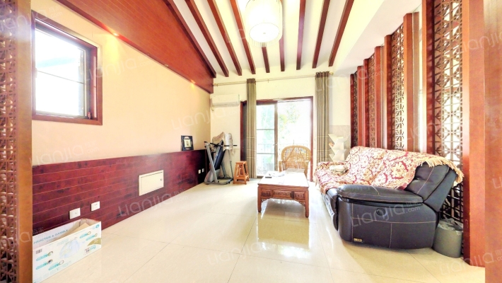 麓山国际帕萨迪纳2组二手房实景图