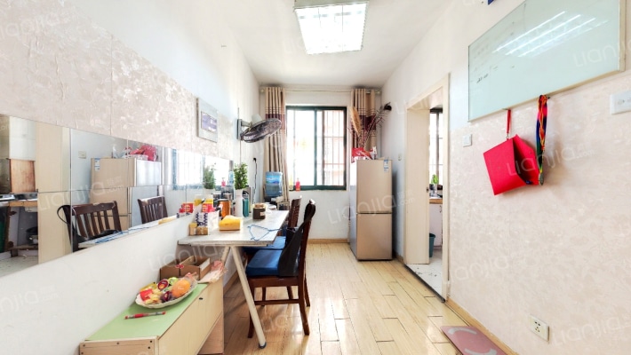 白云佳苑二手房实景图