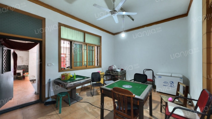 黑泥沟村二手房实景图