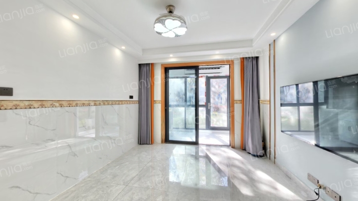 来凤花苑二手房实景图