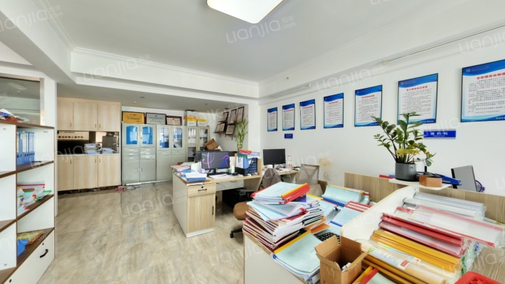 万达三号写字楼二手房实景图