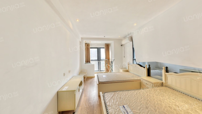 吾悦广场二手房实景图