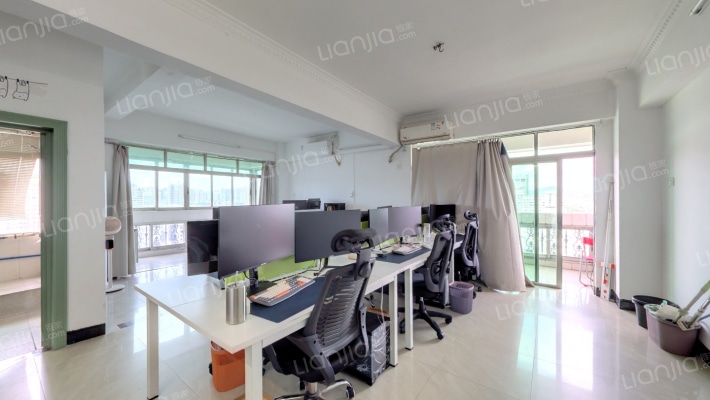 天润大厦二手房实景图