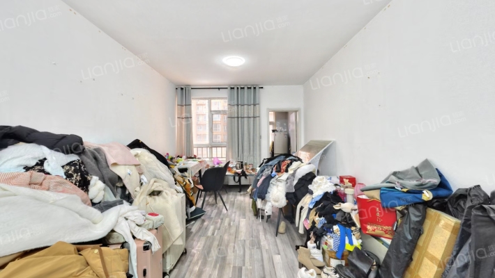 圣湖万年花城二手房实景图
