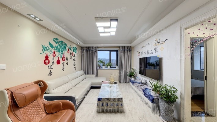 新隆华府东区二手房实景图