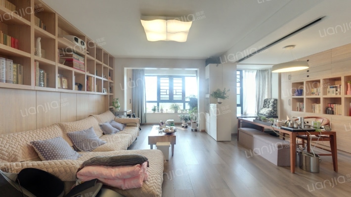 万科玲珑湾二手房实景图