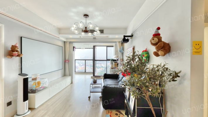 保利西雅图三期二手房实景图