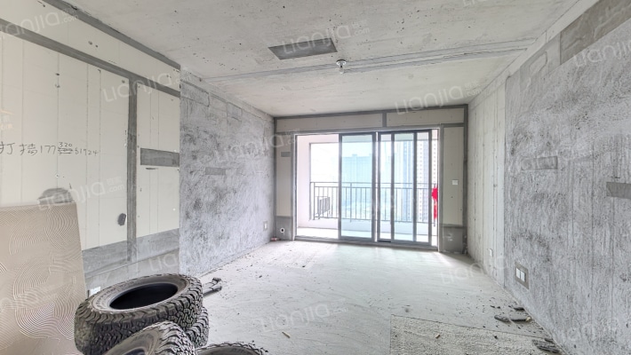 轨道中建麓江府二手房实景图