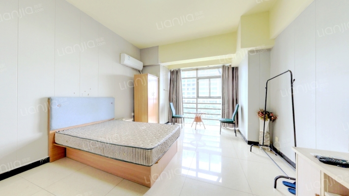 绿地缤纷城绿地之窗公寓二手房实景图