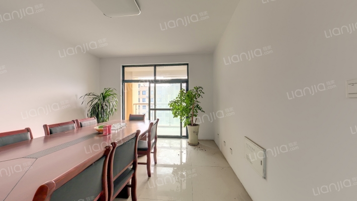 彩臣三村二手房实景图