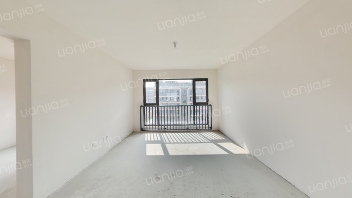 想云湾槿地轩二手房实景图