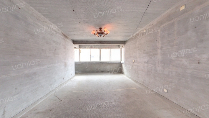 滨江花园中区二手房实景图