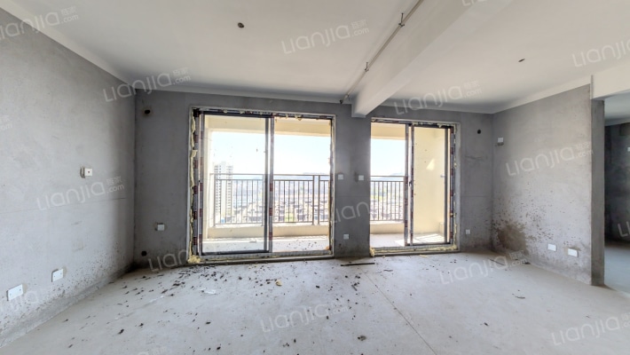 绿地铂澜府二手房实景图