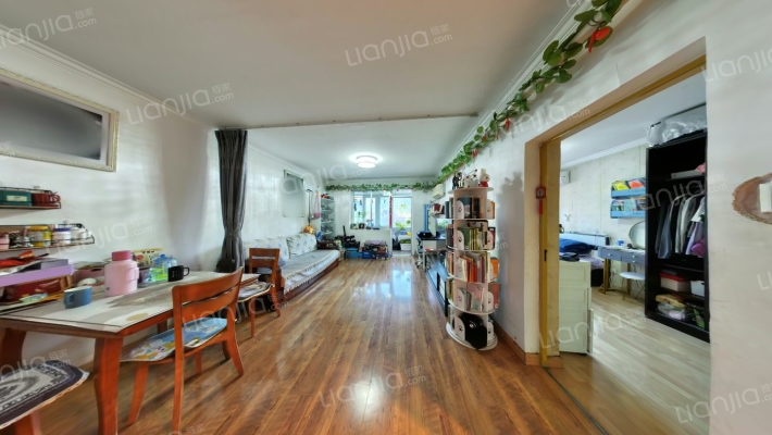 公交党校宿舍二手房实景图