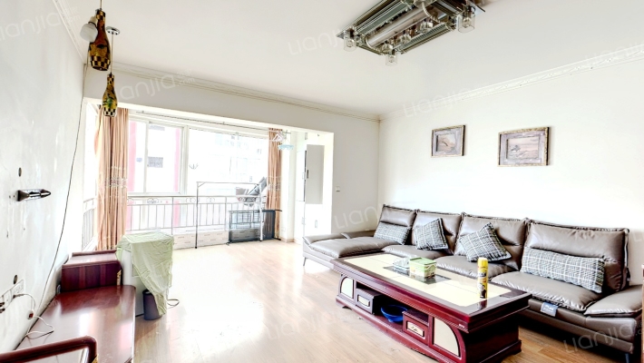 三中电梯公寓二手房实景图