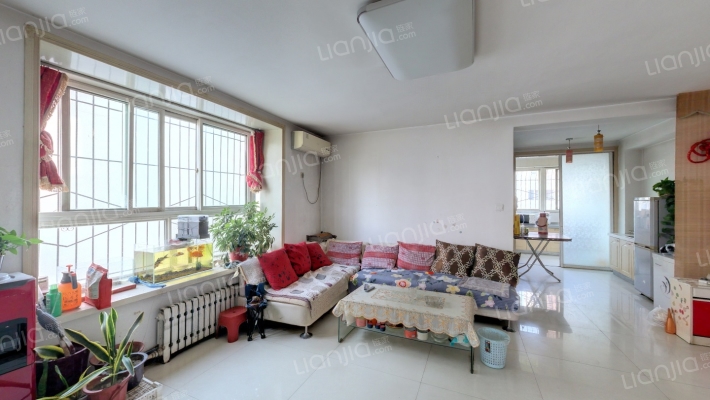 建材二小区二手房实景图