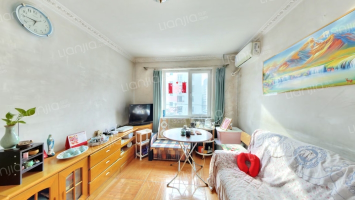 东革新里40号院二手房实景图