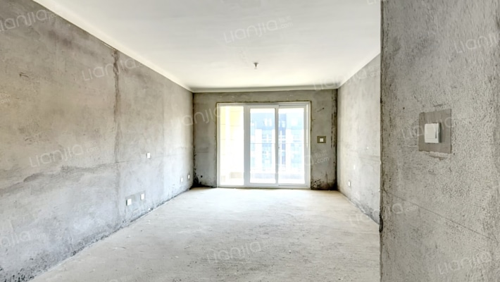 淮阳鑫皇·藏珑名苑二手房实景图